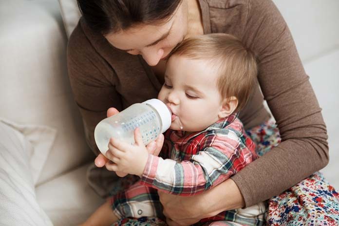 Mleko modyfikowane w rozszerzaniu diety dziecka po 6. miesiącu życia