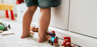 Dlaczego warto kupić dziecku drewniane zabawki