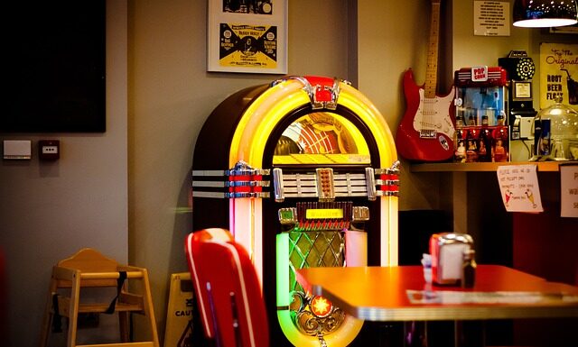 Czy pod pajacyk zakłada się body?