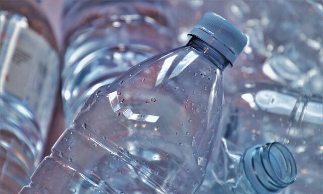 Co ile zmieniać plastikowe butelki?