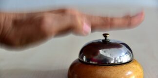 Jak nie wolno podnosić noworodka? Jak nie wolno podnosić noworodka?